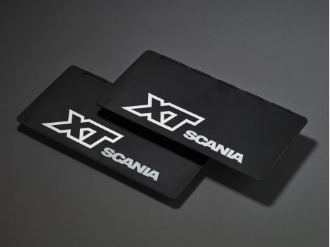 Bavettes arrière avec logo XT.